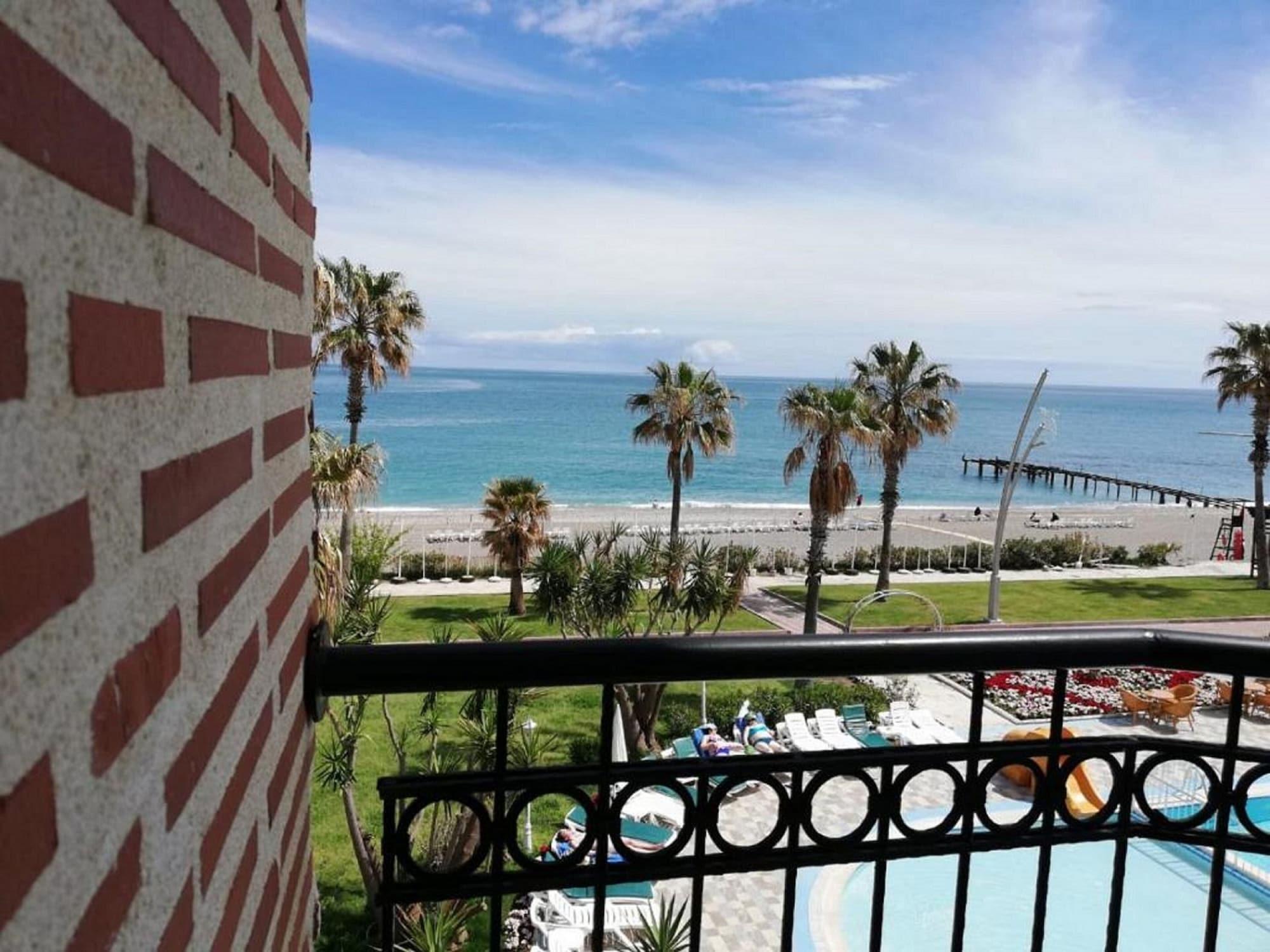 Labada Beach Hotel Çamyuva Εξωτερικό φωτογραφία