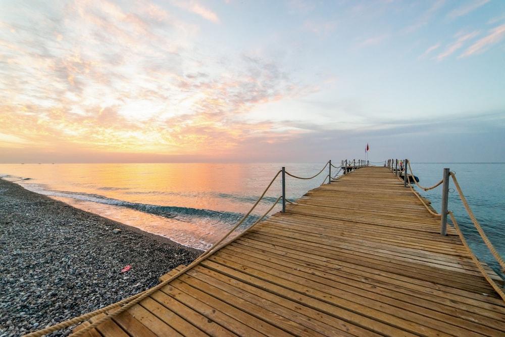 Labada Beach Hotel Çamyuva Εξωτερικό φωτογραφία